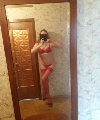 💋 У меня мягкий, креативный и опытный подход к удовлетворению твоих желаний. Я проживаю в Москве, Москва, и готова порадовать тебя своими услугами. 💫 Мое мастерство в особенности оценили мои довольные клиенты, которые обожают мое нежное общение, страстные ласки и безграничную фантазию. Я внимательно слушаю и понимаю твои потребности, чтобы каждая встреча была уникальной и незабываемой. 🌹 Чтобы убедиться в этом, загляни в мою галерею фото, там ты найдешь много соблазнительных снимков. Я с нетерпением жду нашей встречи, чтобы создать вместе незабываемые моменты удовольствия. ✨ Тамара